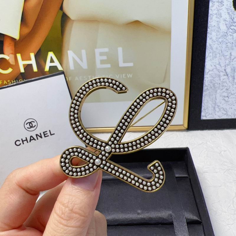 Loewe brooch 11lyw11